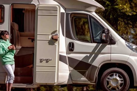 RV Buying Guide: How to Choose the Perfect Camper for Your Lifestyle