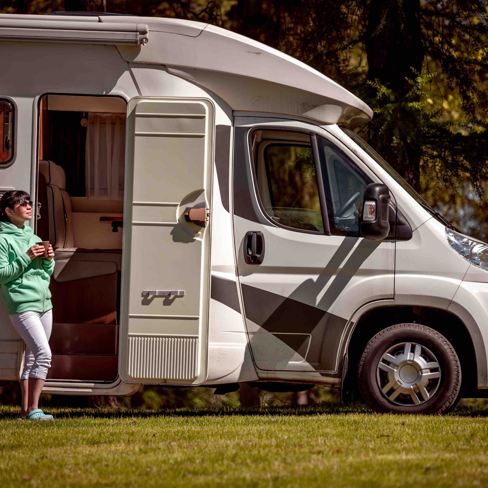 RV Buying Guide: How to Choose the Perfect Camper for Your Lifestyle